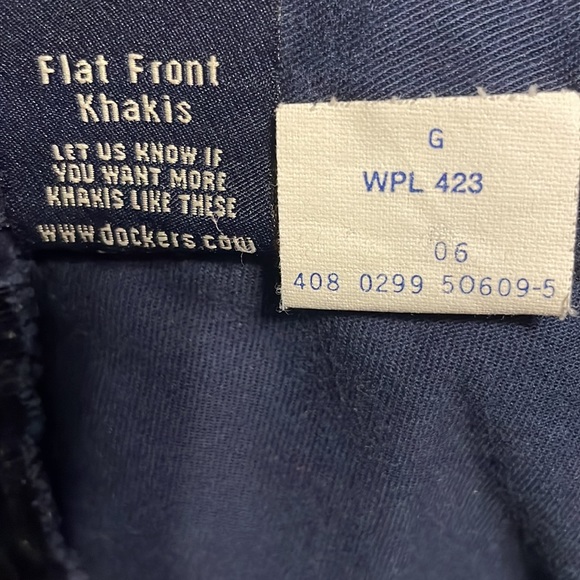 Dockers pants flat front Khakis navy blue women’s size 10 petite - Picture 7 of 9